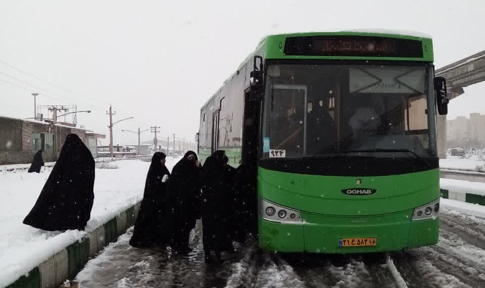 نحوه خدمات‌رسانی ناوگان عمومی قم با توجه به نزولات آسمانی مدام در حال رصد است/هیچ مشکلی در ارائه خدمات وجود ندارد